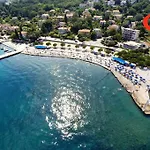 Διαμέρισμα Branko With Free Parking