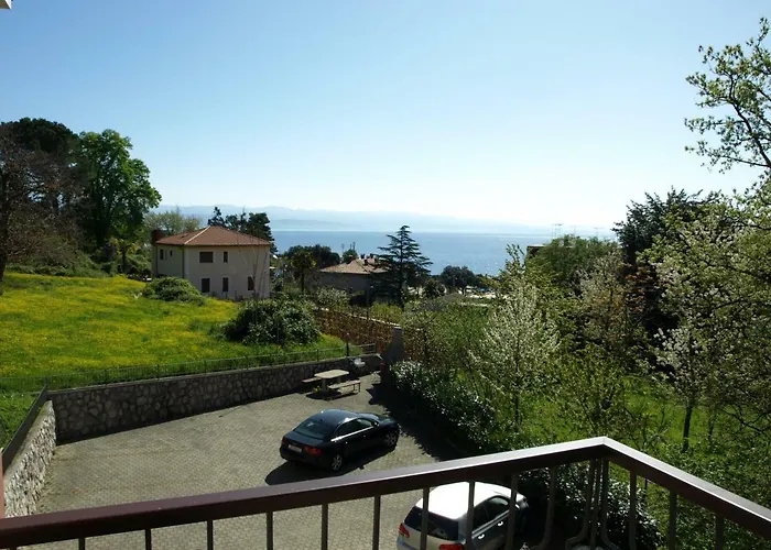 Branko With Free Parking Apartman Ičići