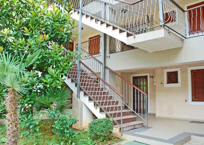 Branko With Free Parking Apartman Ičići